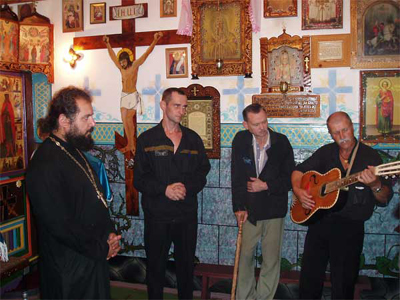http://www.miloserdie.ru/pic/koloniy5.jpg
